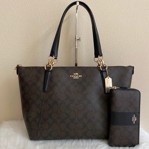 Coach purse and wallet set